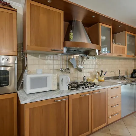 Appartement In With Kitchen *